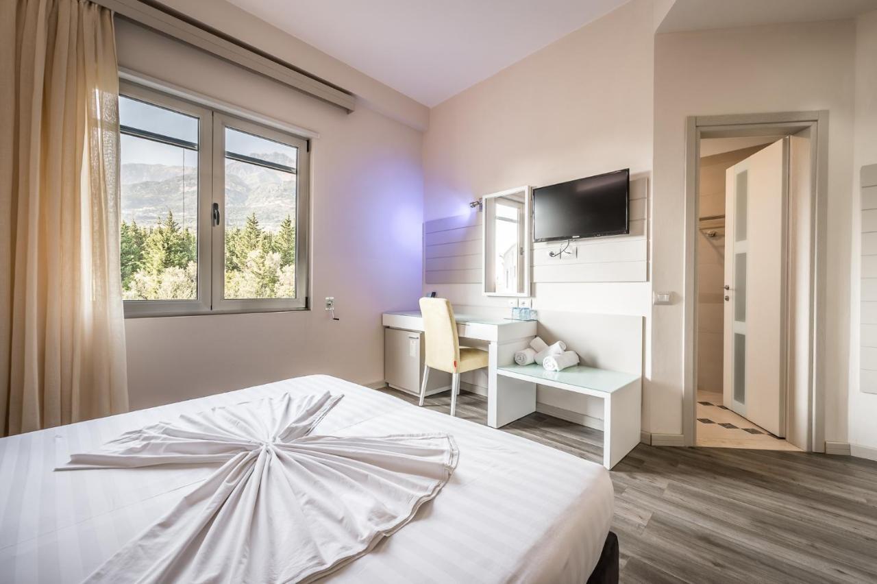 Splendor Hotel Дхерми Экстерьер фото